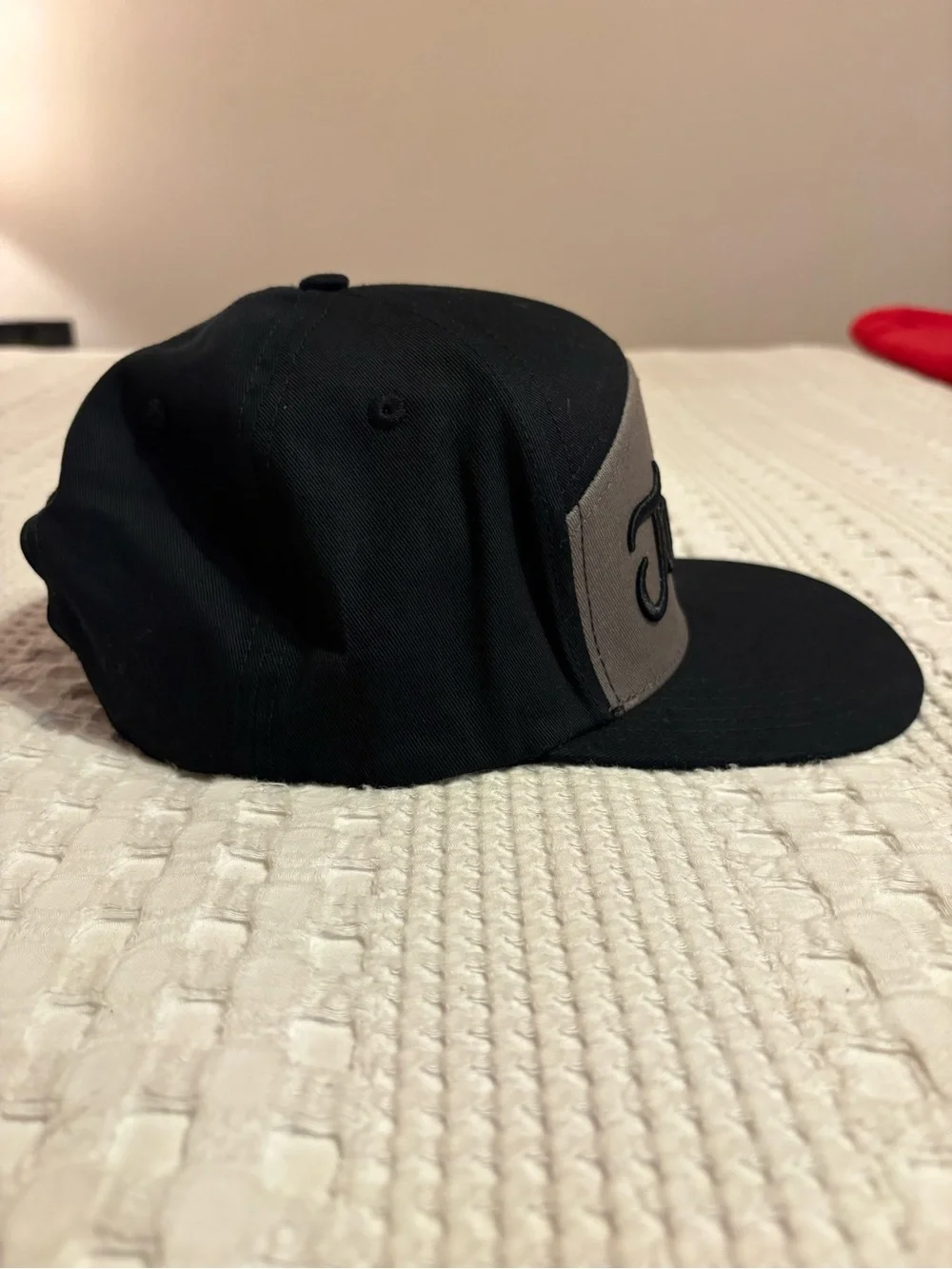 Black Armor Jiu Jitsu Embroidered Two-Tone Snapback Hat - Black & Brown
